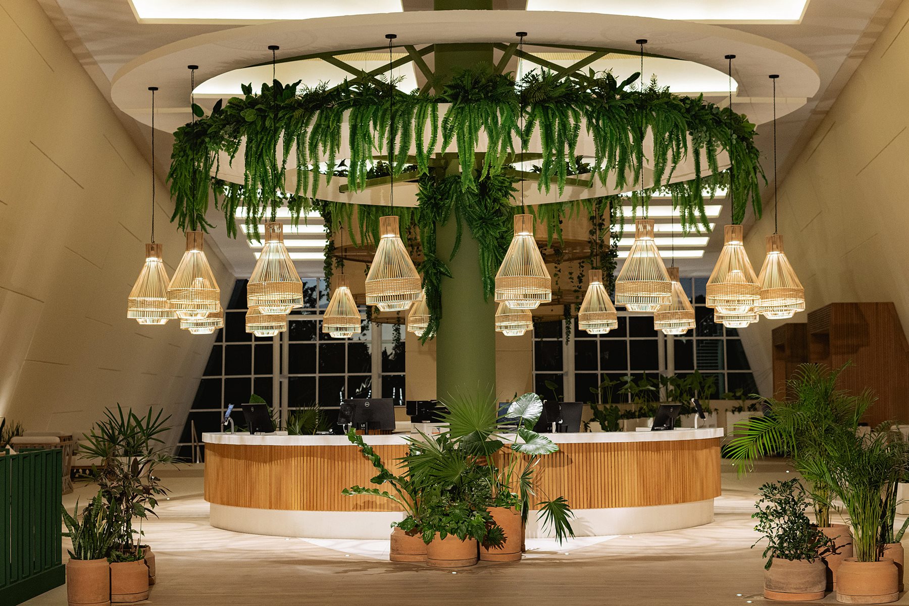 riv-grand-sirenis-mayan-lobby-001