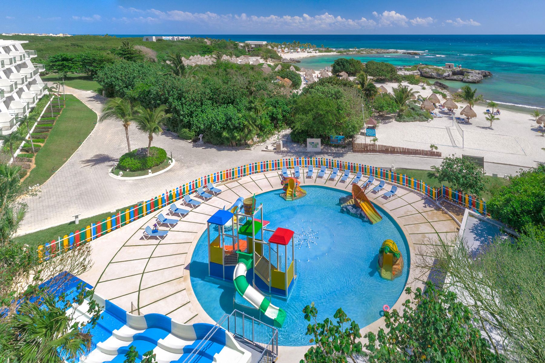 riv-grand-sirenis-mayan-pool-kids-01