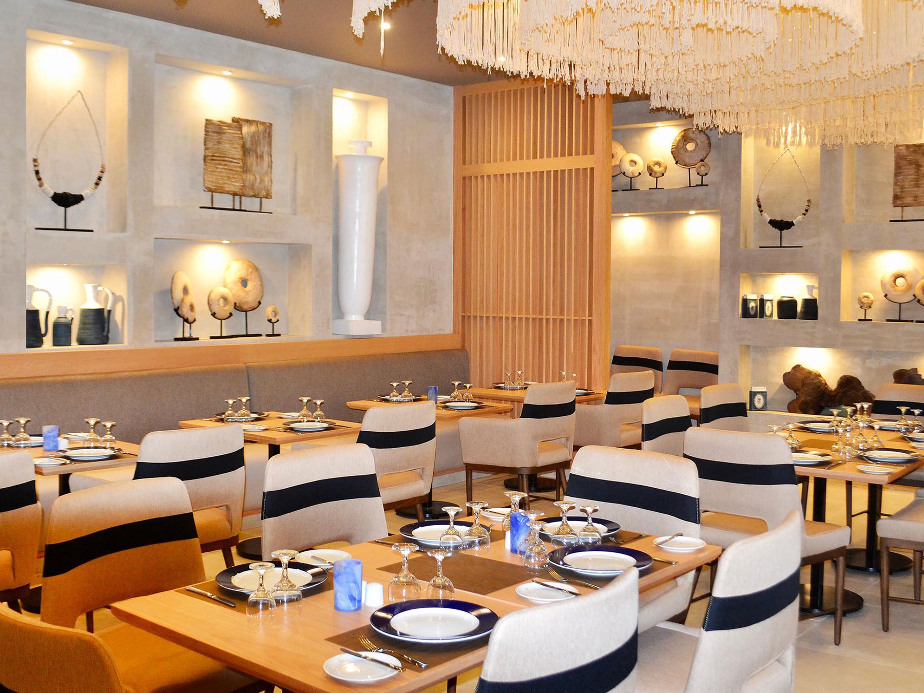 riv-grand-sirenis-mayan-resto-bazaar-01