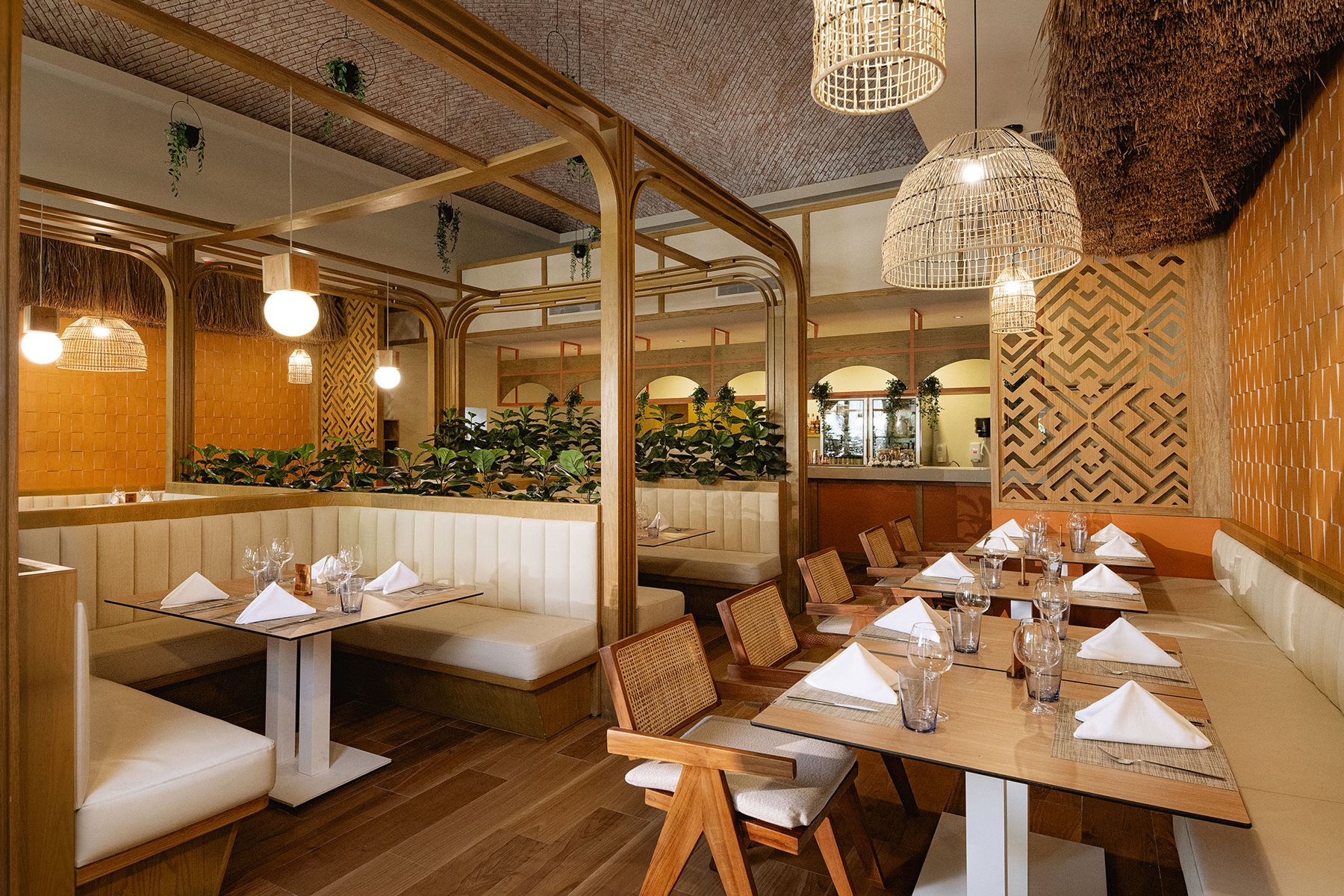 riv-grand-sirenis-mayan-resto-lima-001
