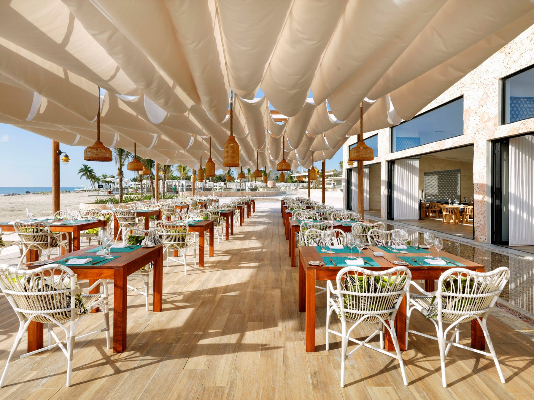 riv-trs-yucatan-resto-helios-01