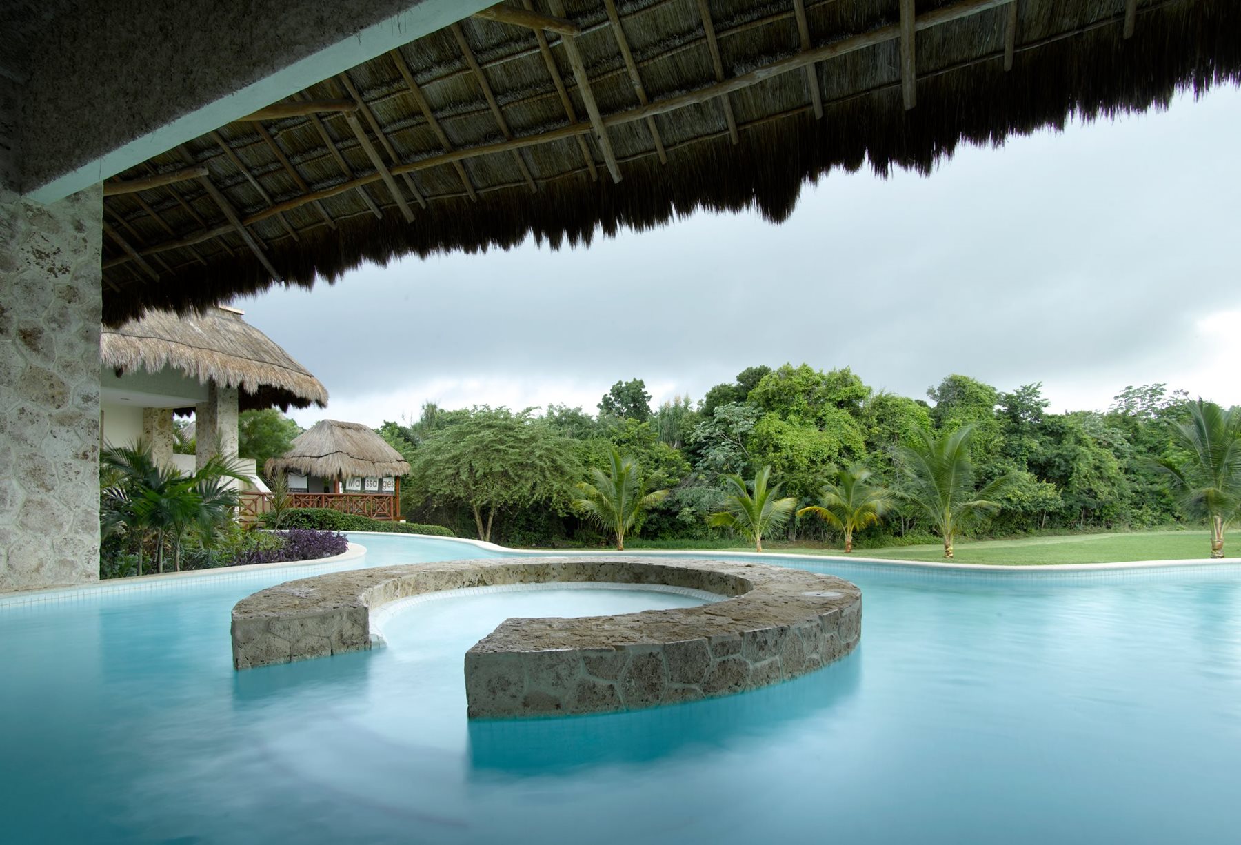 riv-trs-yucatan-spa-02