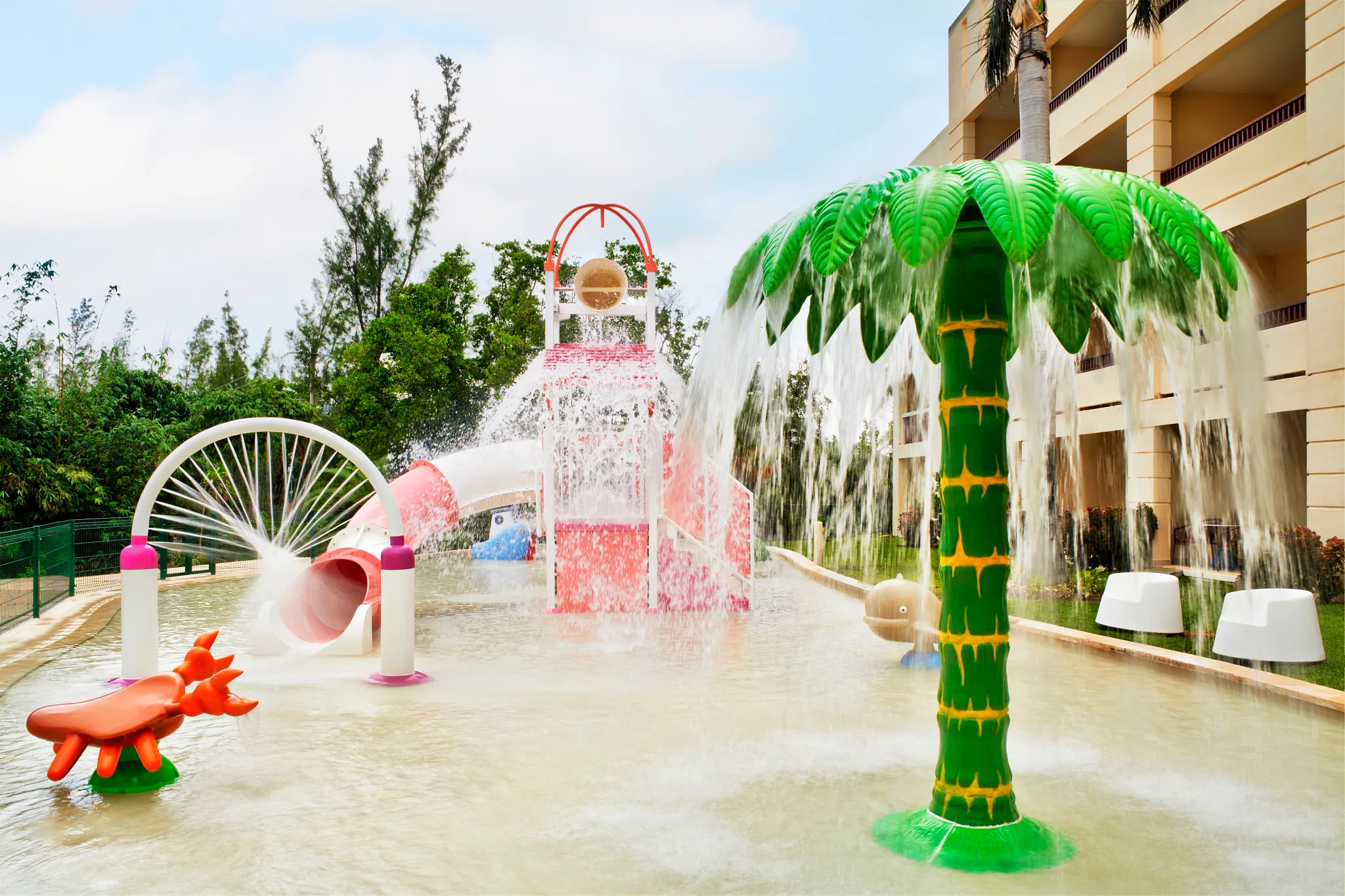 CUNIF-EXT-Water-Park-P0155