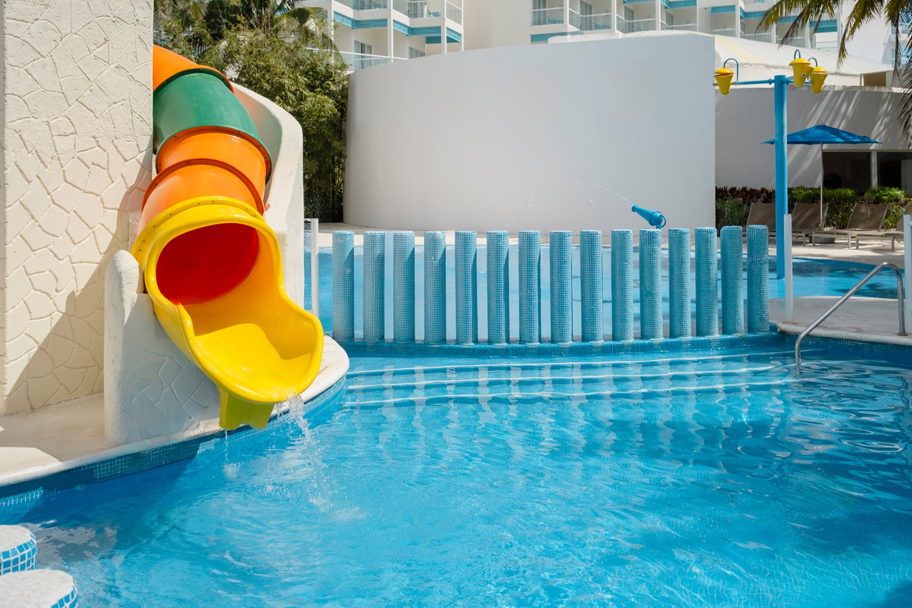 riv-iberostar-selection-riviera-cancun-kids-pool-02-1.webp