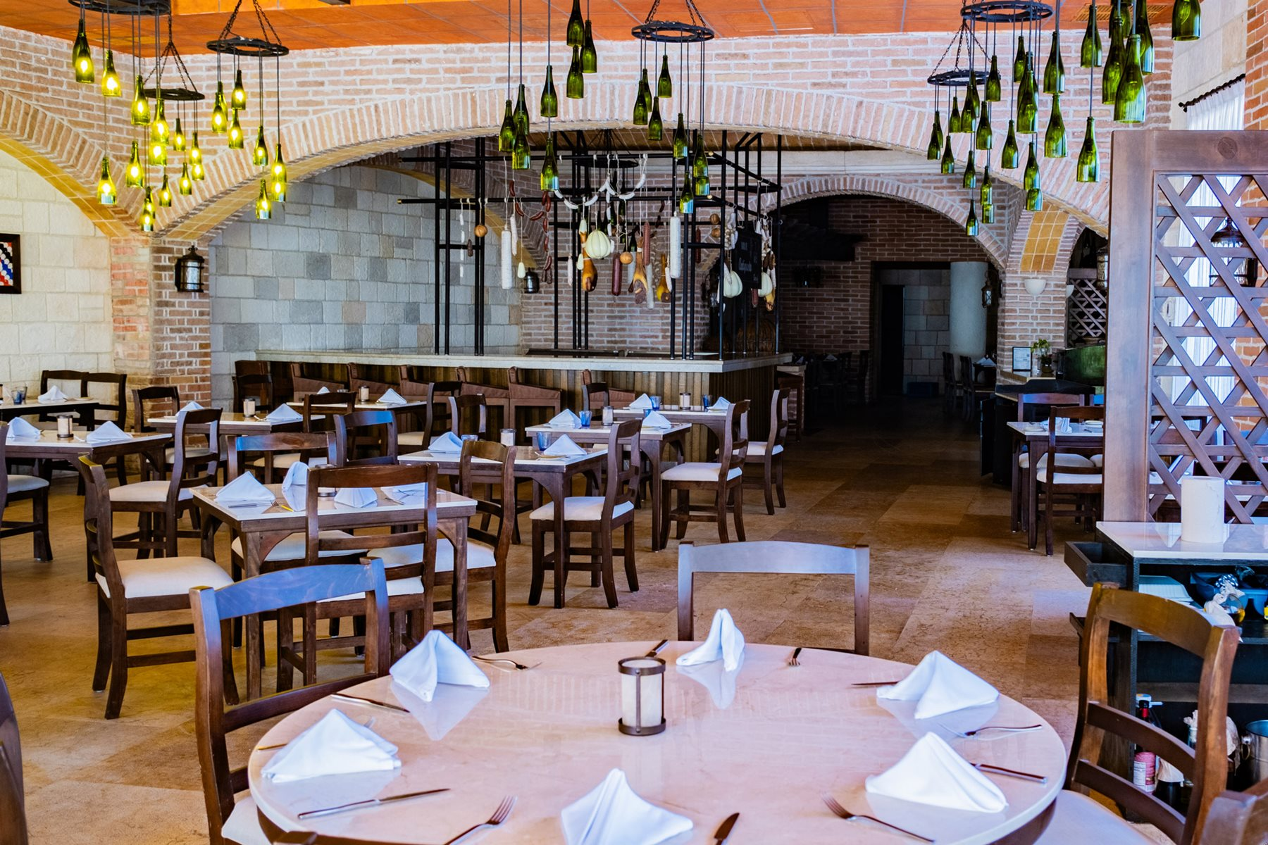 riv-iberostar-selection-riviera-cancun-resto-loliveto-01.jpg-1.webp
