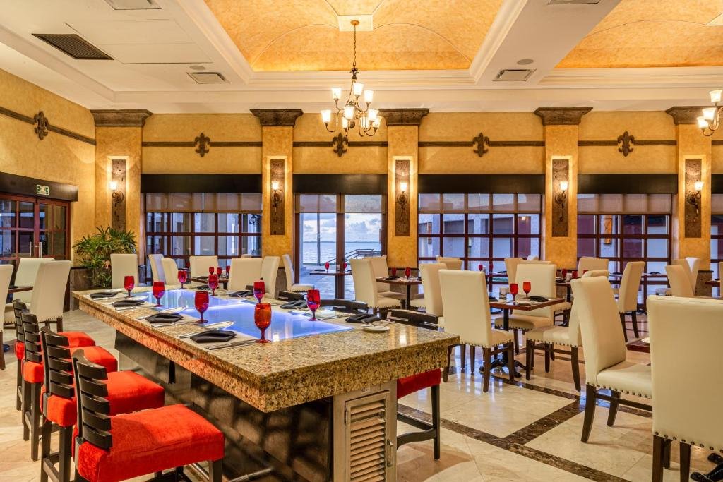 Villa Del Palmar Cancun Luxury Beach Resort & Spa resort