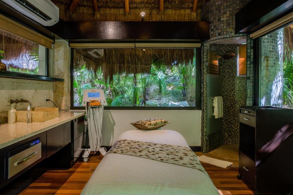 Villa Del Palmar Cancun Luxury Beach Resort & Spa resort