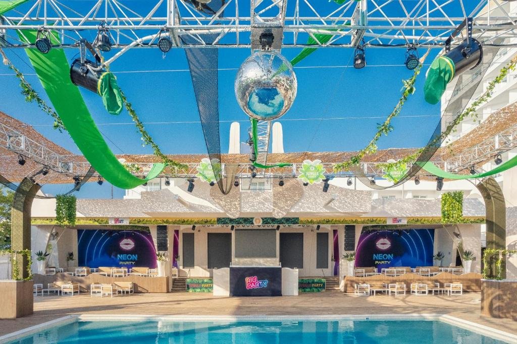 Riu Caribe resort
