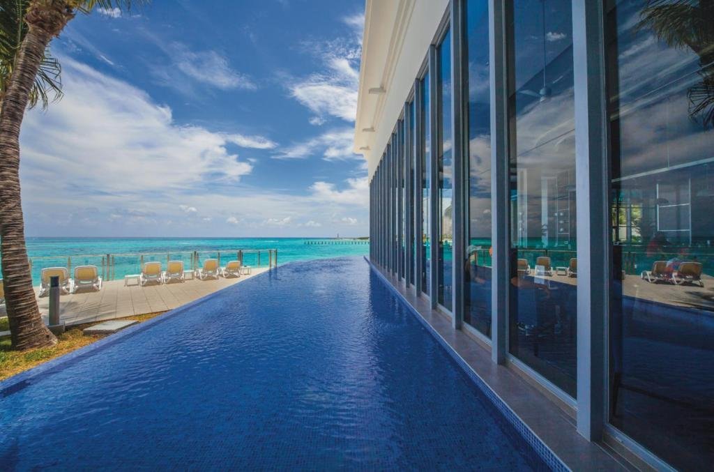 Riu Cancun resort