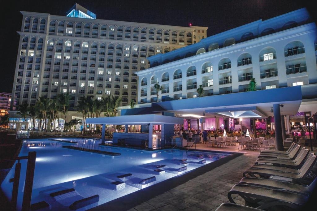 Riu Cancun resort