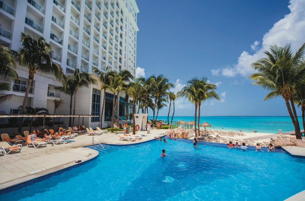 Riu Cancun resort