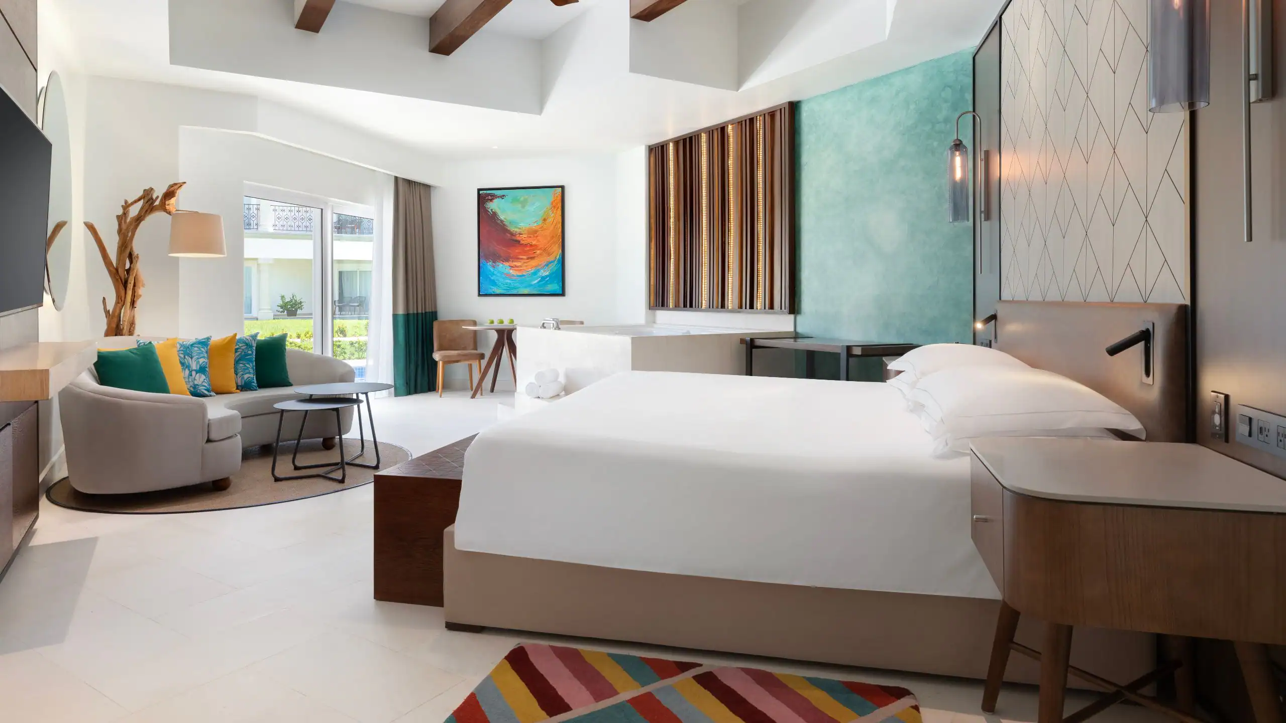 Junior Suite Swim Up King