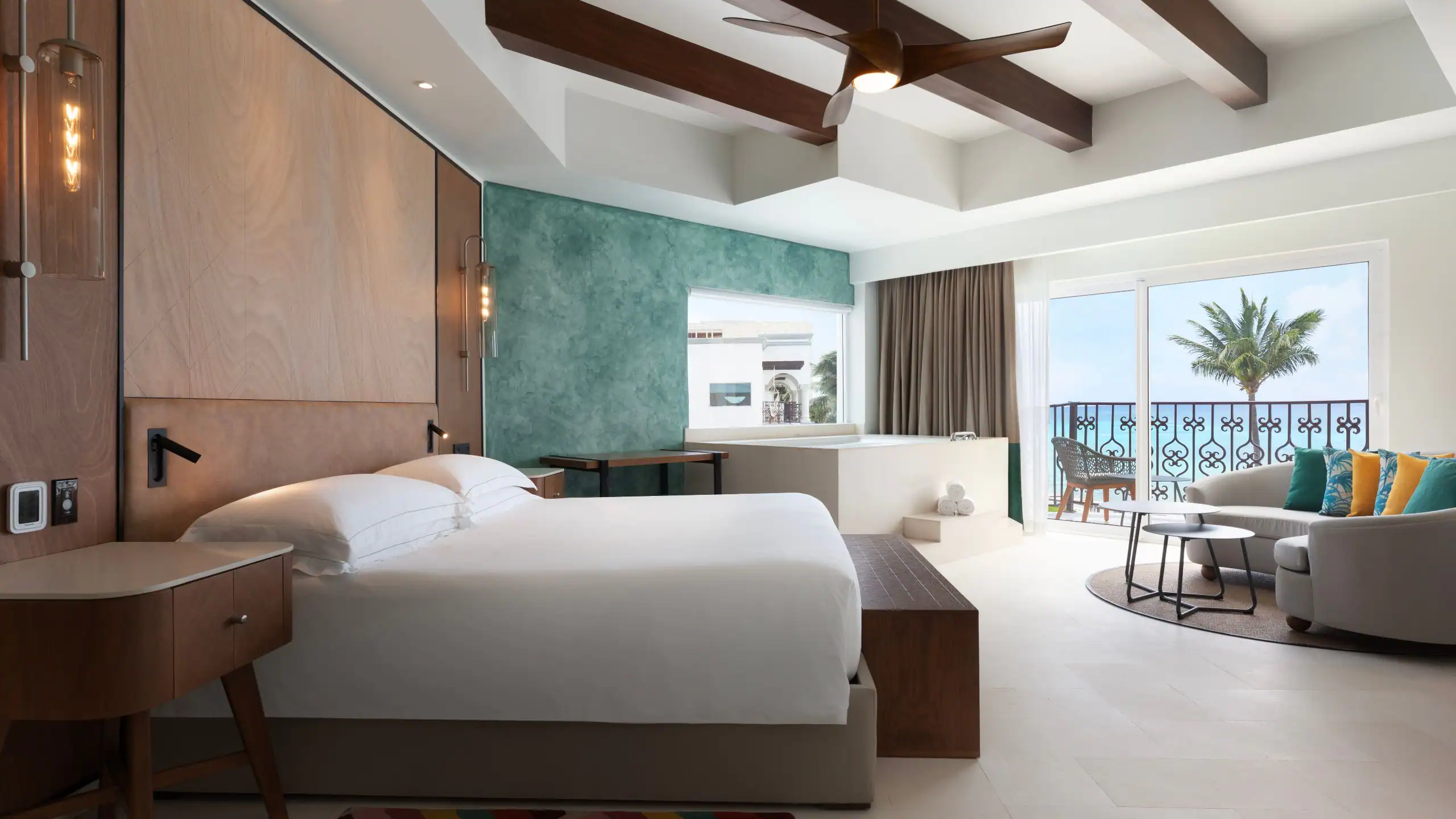 One Bedroom Suite Ocean Front King