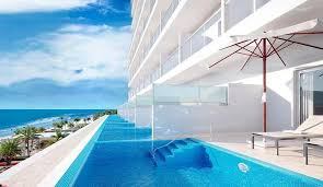 Swim Up Ocean Front