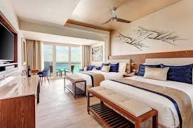 Diamond Club Luxury Junior Suite Ocean Front