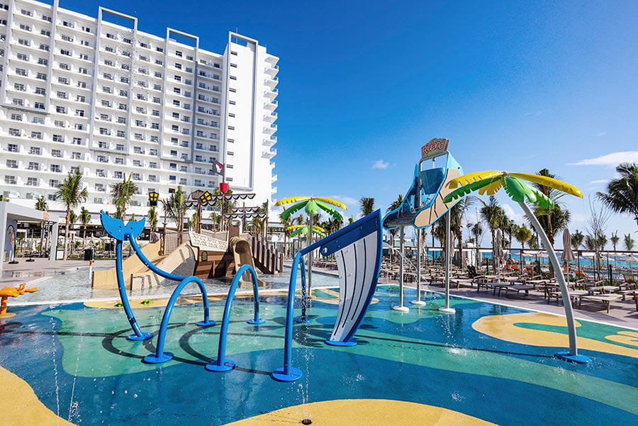 kids-pool-riu-ventura-2