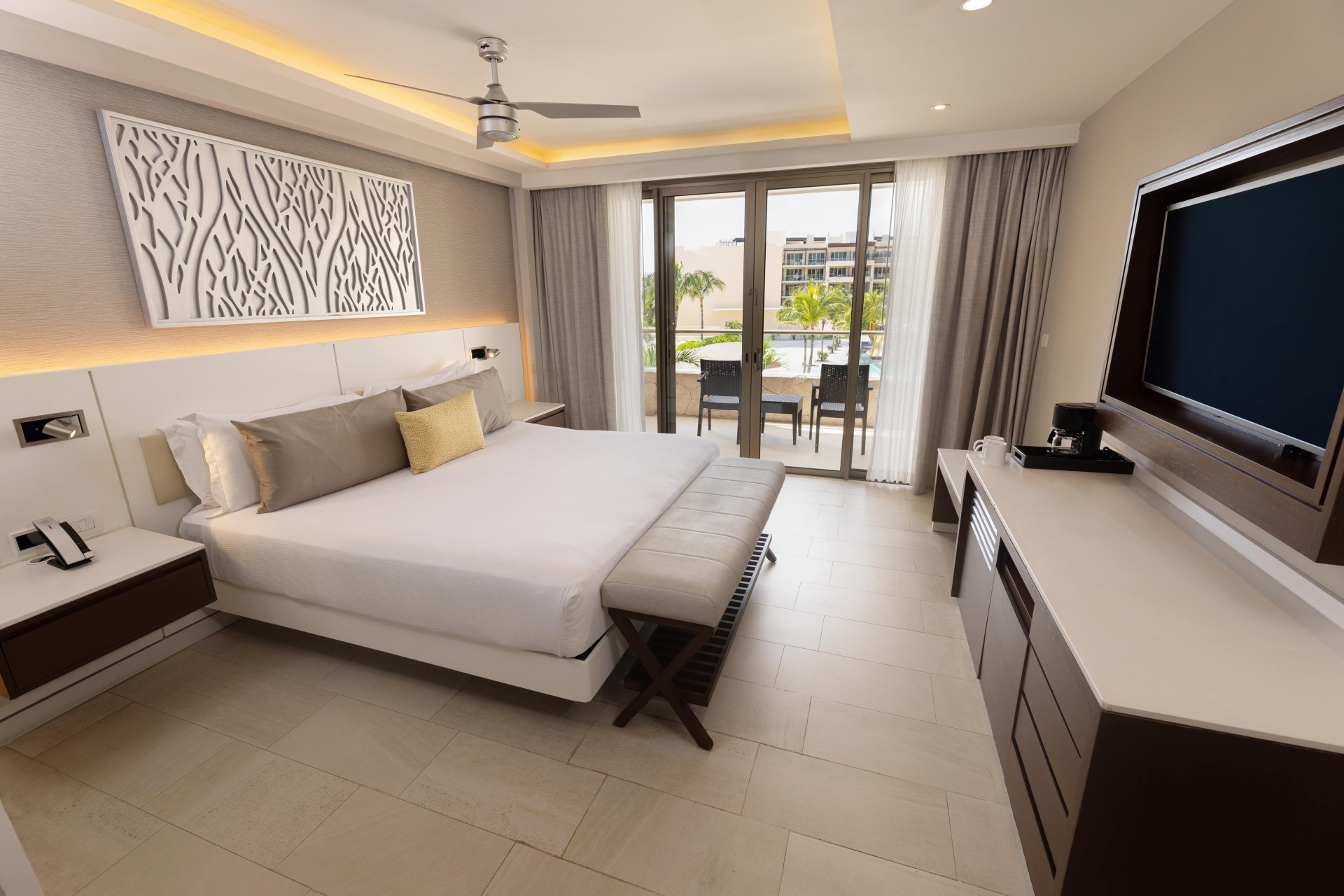 Luxury Family Suite