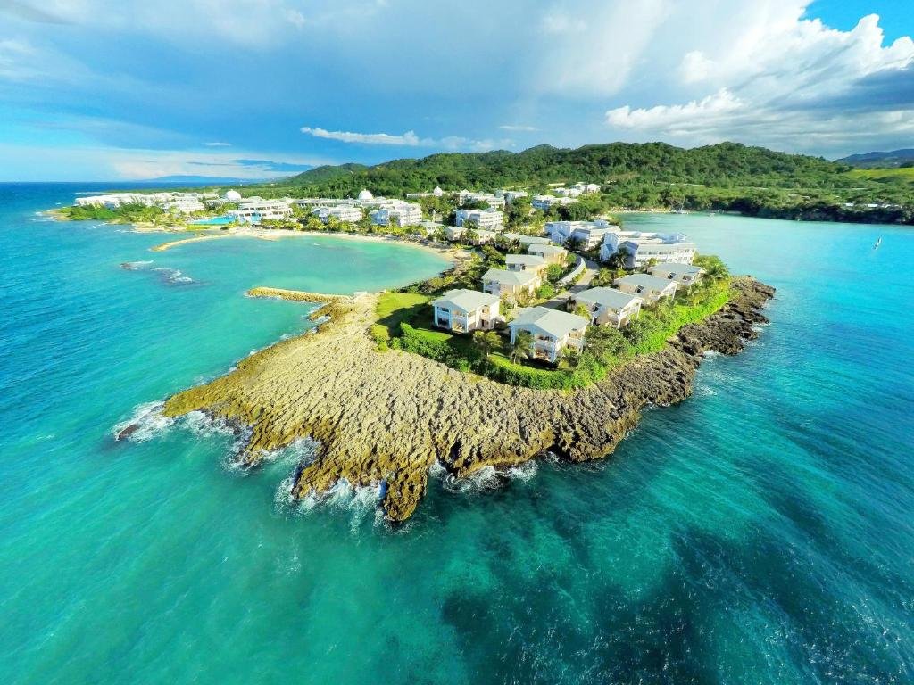 Grand Palladium Lady Hamilton Resort & Spa resort