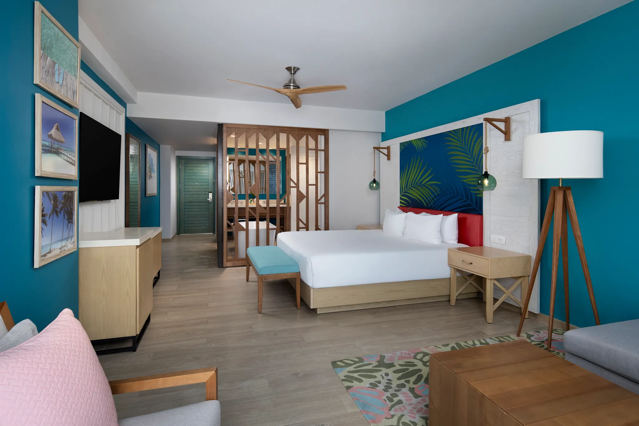 Preferred Club Junior Suite Ocean Front King