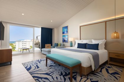 Preferred Club Master Suite Ocean View King