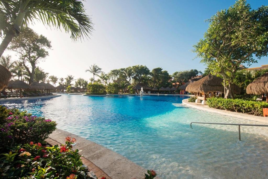 Iberostar Waves Tucan resort