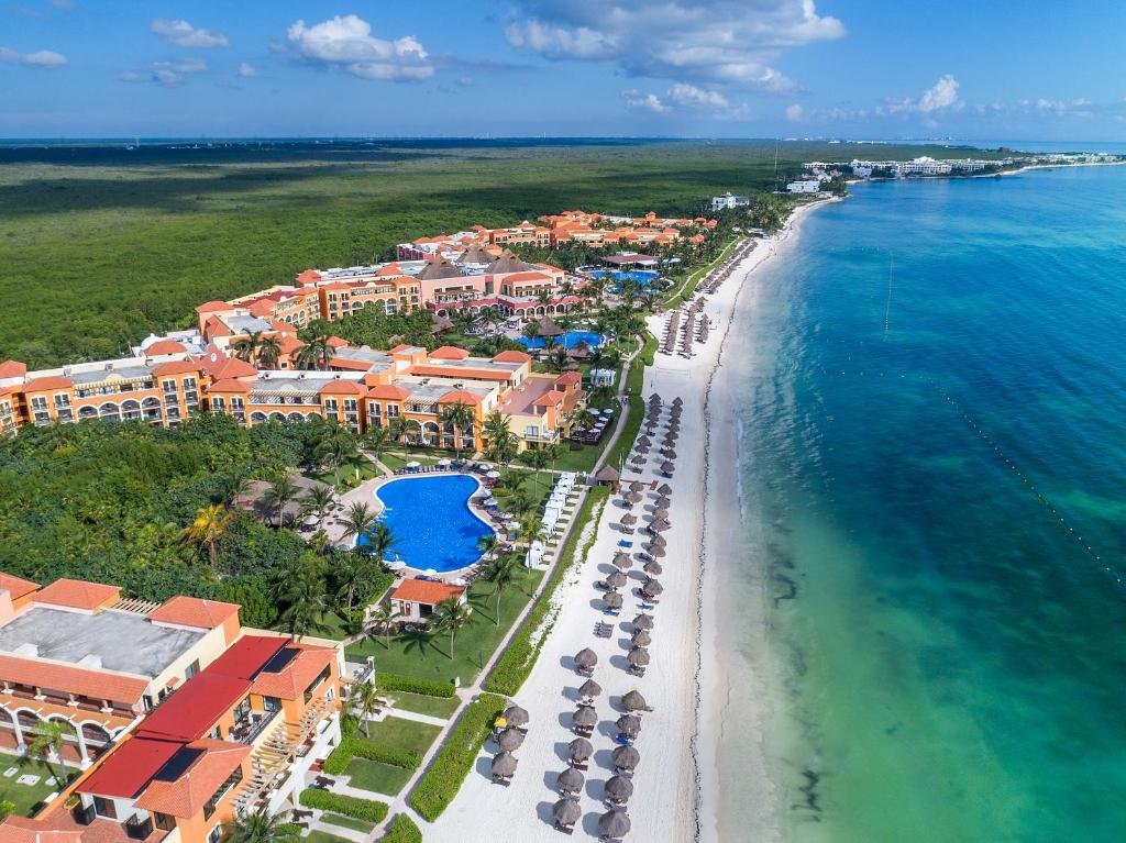 Ocean Coral Riviera Cancun resort