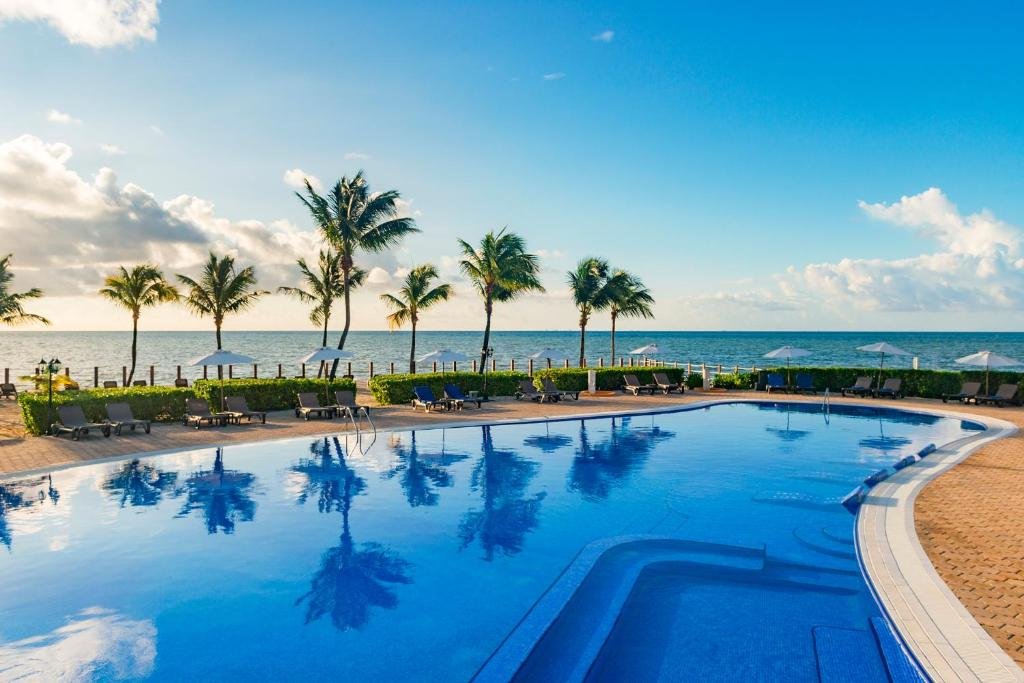 Ocean Maya Royale resort