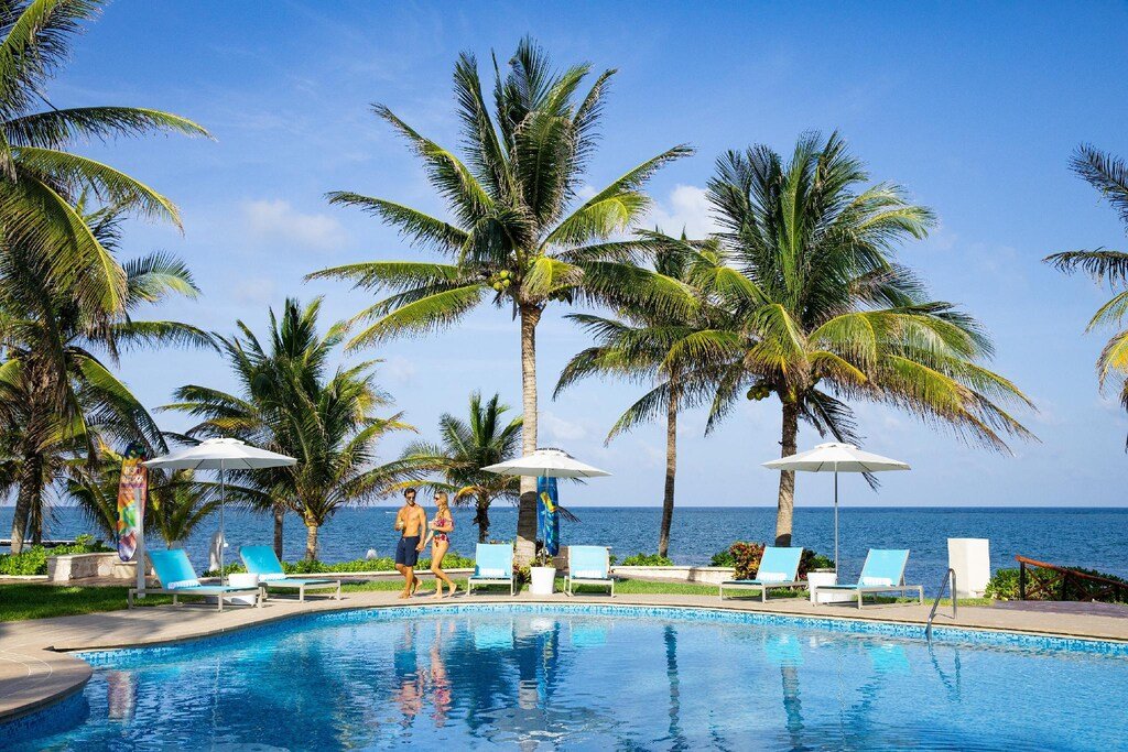 Margaritaville Island Reserve Riviera Cancún resort