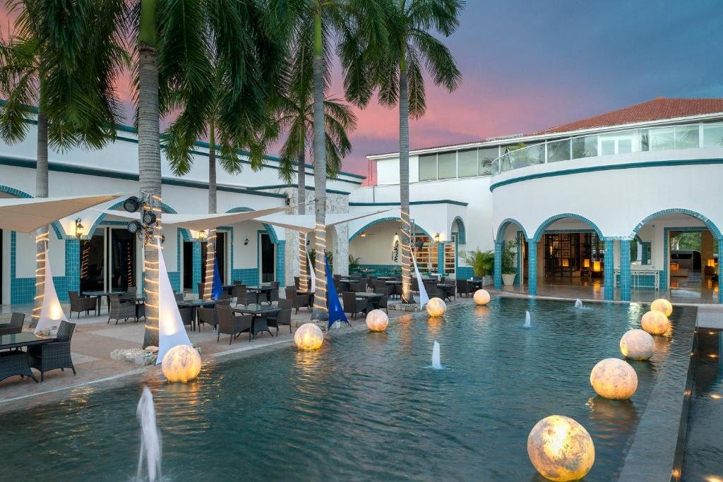 Ocean Maya Royale resort