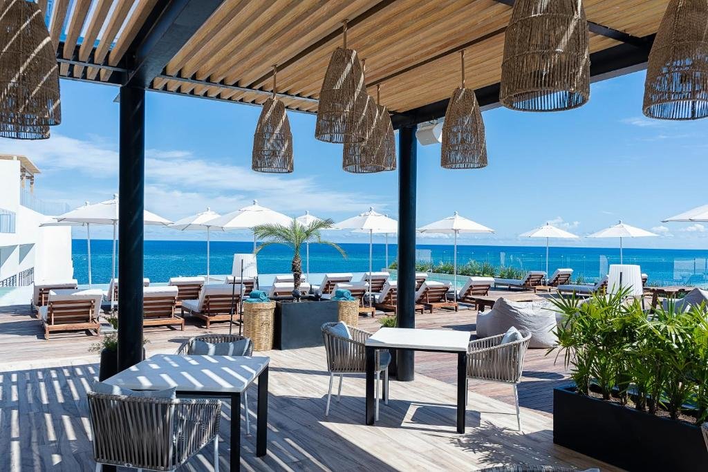 The Fives Oceanfront Puerto Morelos resort