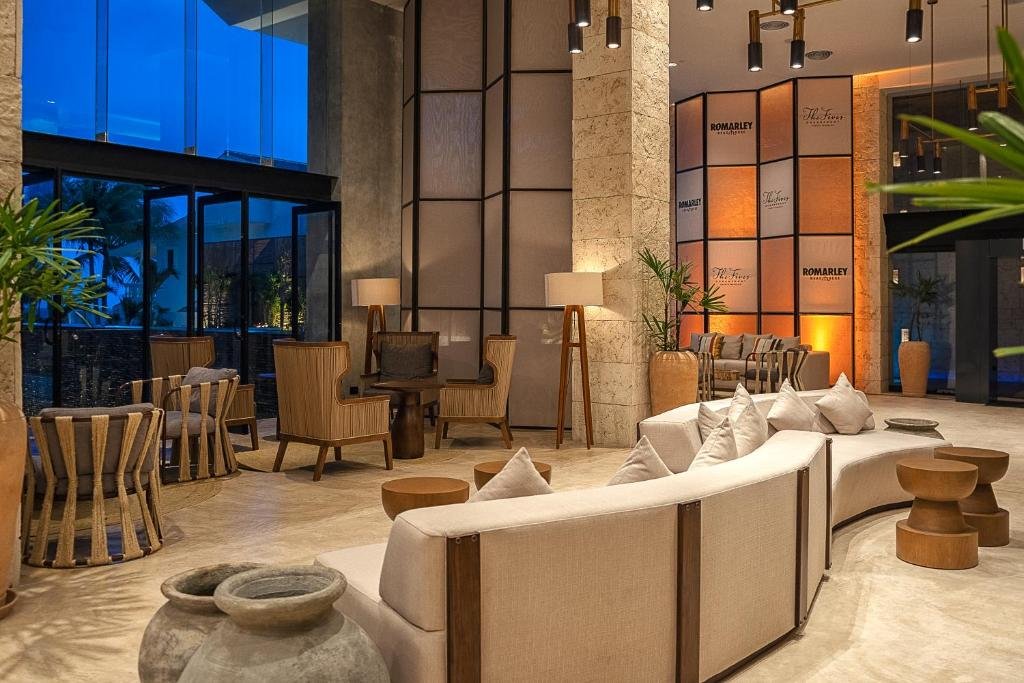 The Fives Oceanfront Puerto Morelos resort