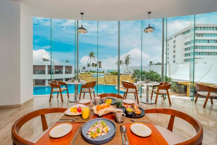 Krystal Grand Cancun resort