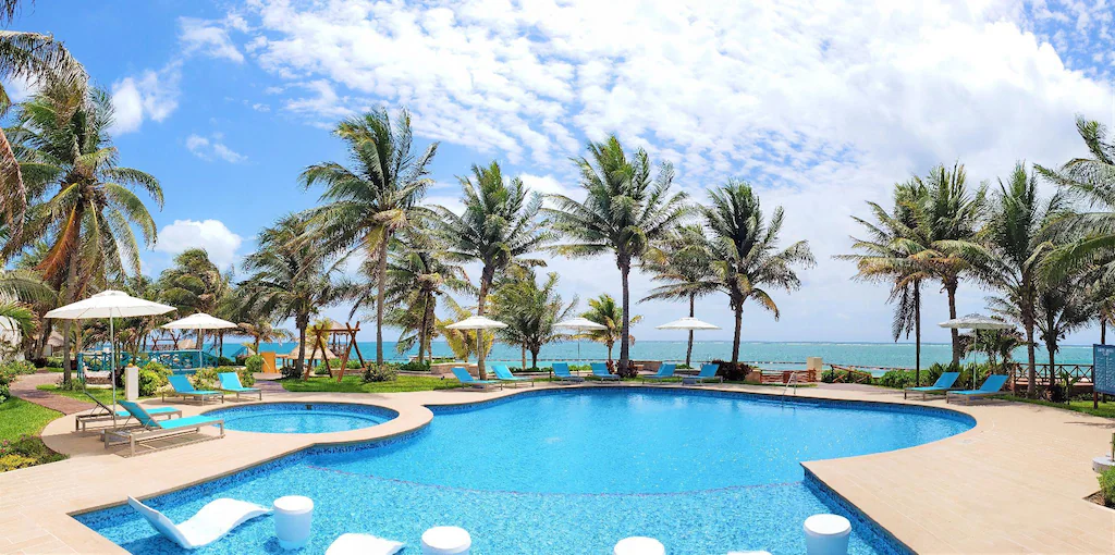 Margaritaville Island Reserve Riviera Cancún resort