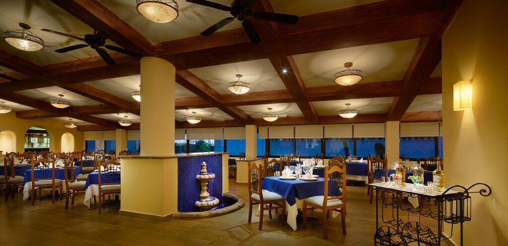 Occidental Tucancún resort