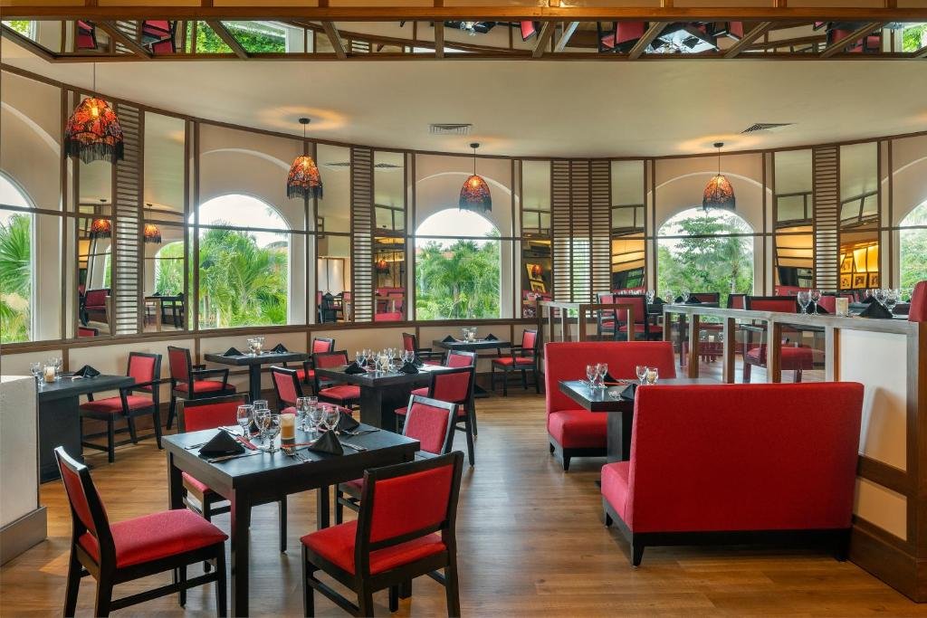Ocean Maya Royale resort