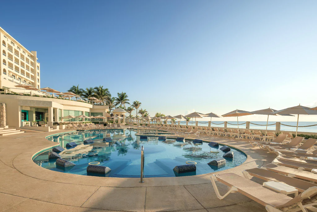 Occidental Tucancún resort
