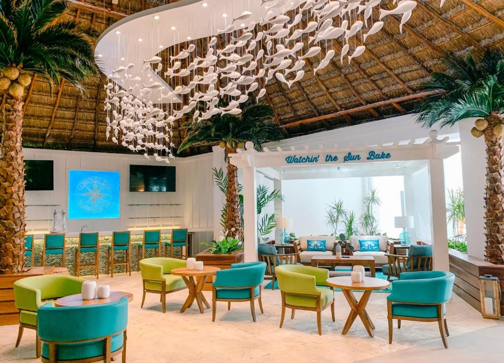 Margaritaville Island Reserve Riviera Cancún resort