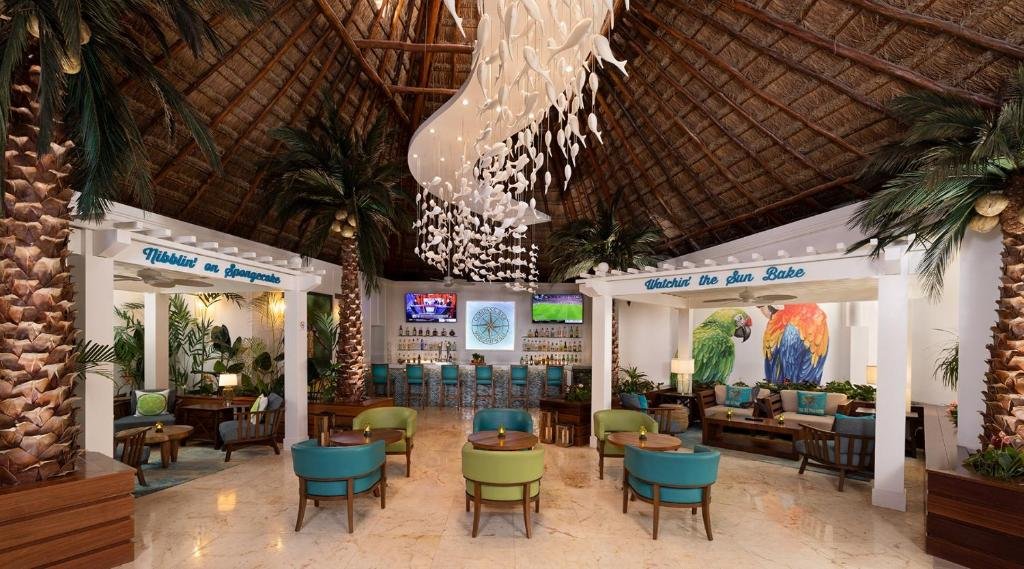 Margaritaville Island Reserve Riviera Cancún resort