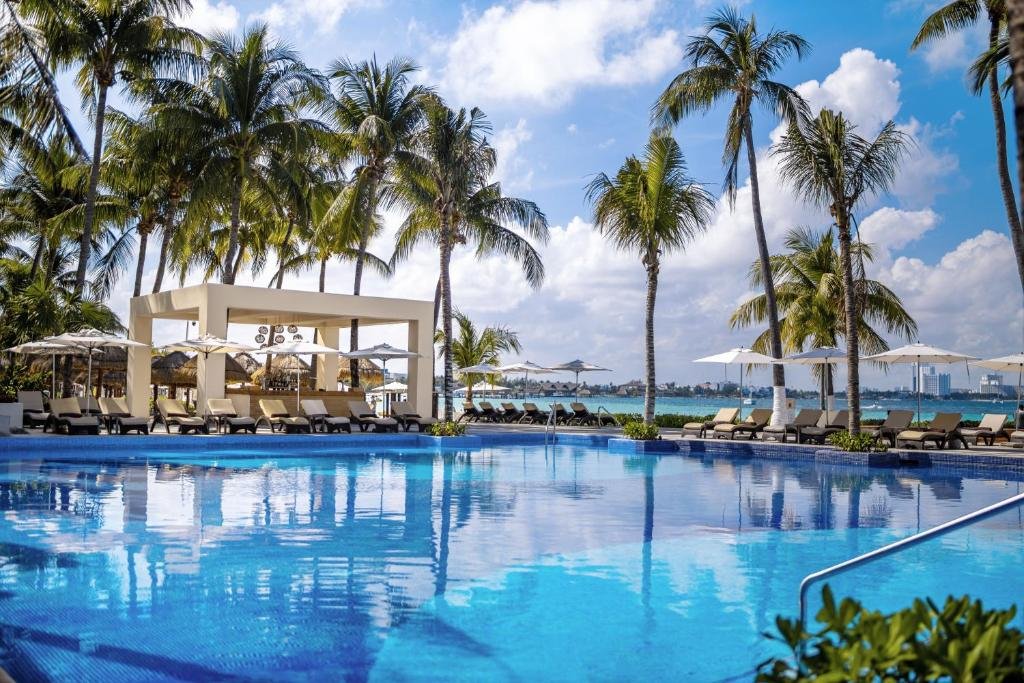 Dreams Sands Cancun Resort & Spa resort