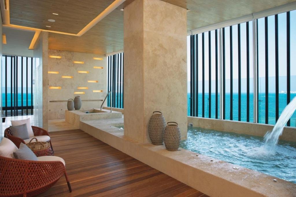 Hyatt Vivid Cancun resort