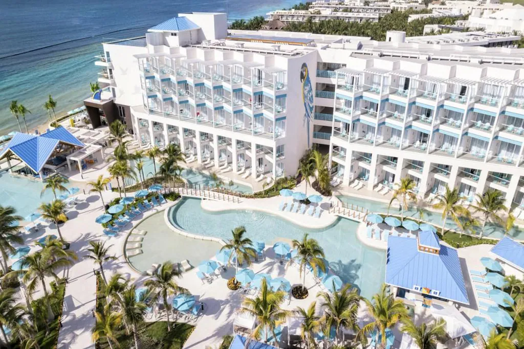 Margaritaville Island Reserve Riviera Cancún resort