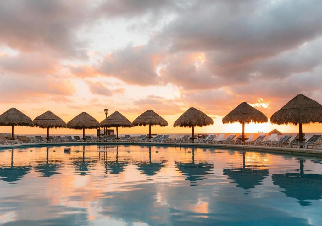Grand Park Royal Cancún resort