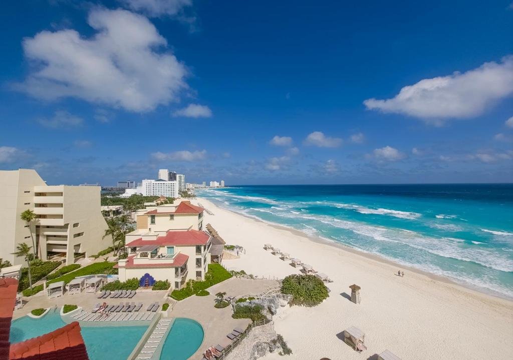 Grand Park Royal Cancún resort