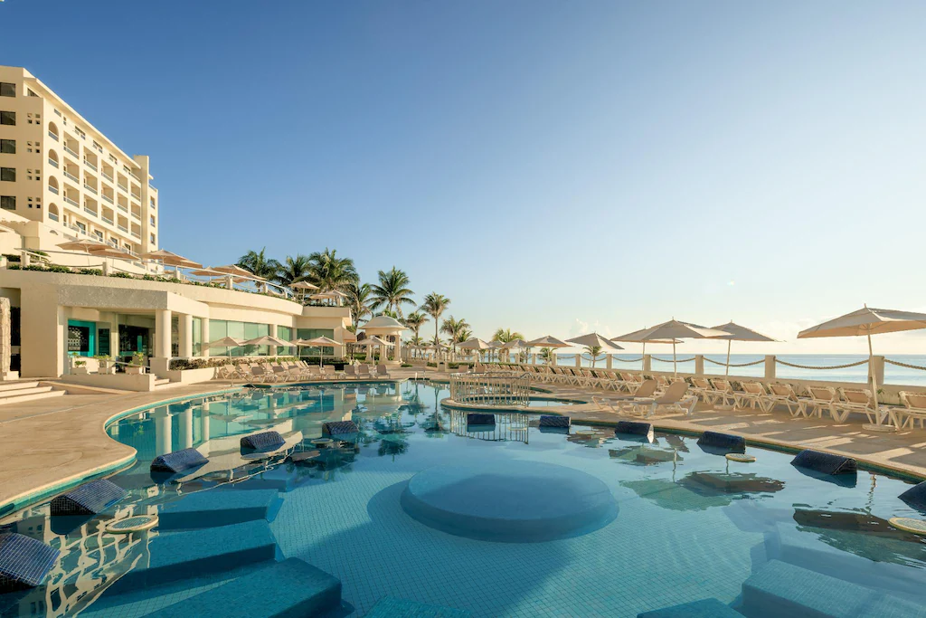 Occidental Tucancún resort