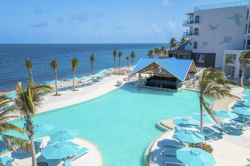Margaritaville Island Reserve Riviera Cancún resort