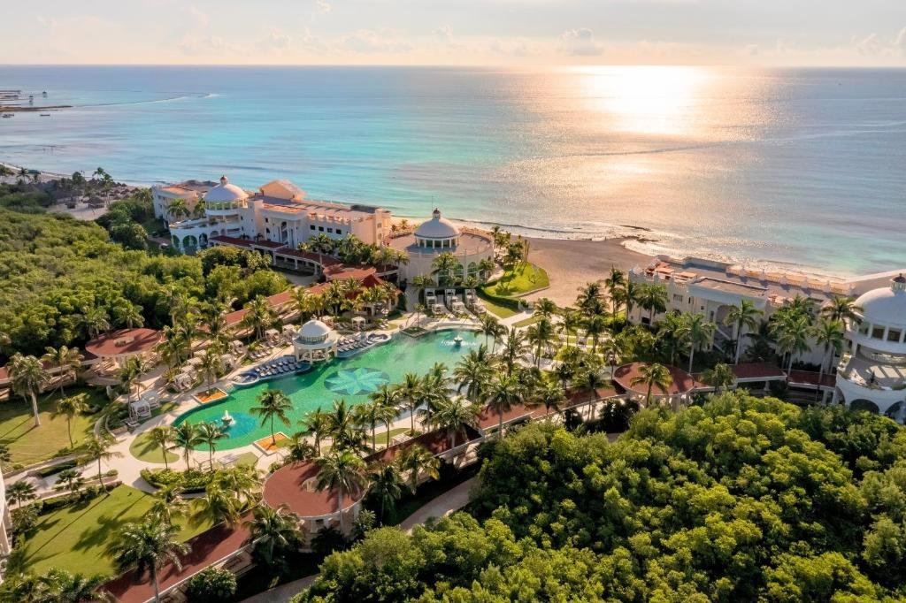 JOIA Paraiso by Iberostar resort