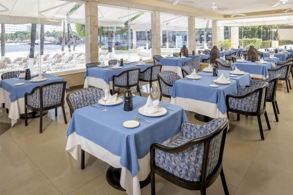 Occidental Costa Cancun resort