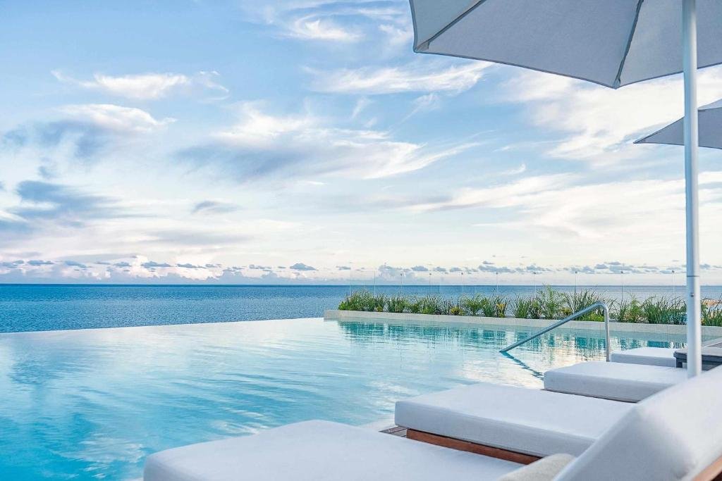 The Fives Oceanfront Puerto Morelos resort