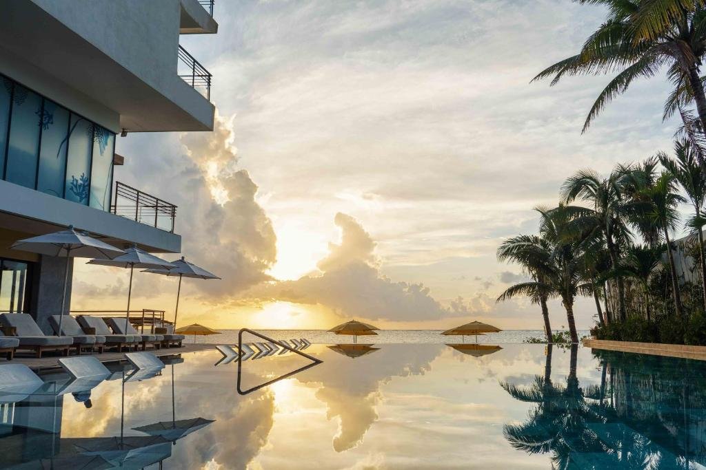 The Fives Oceanfront Puerto Morelos resort