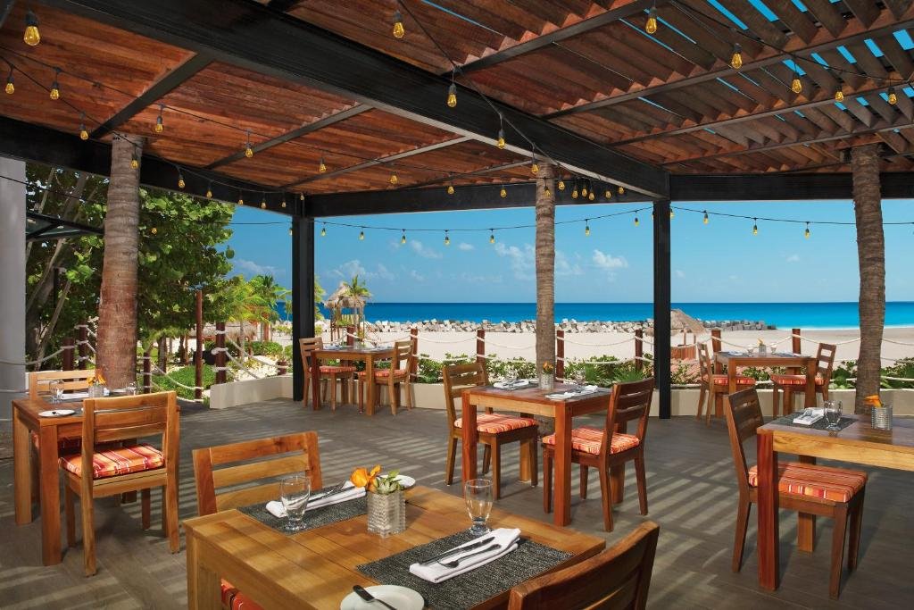 Krystal Grand Cancun resort